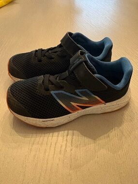 Toddler Black New Balance Sneakers